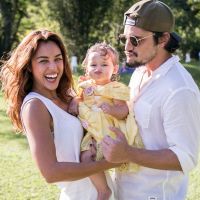 Bruno Gissoni e Yanna Lavigne dispensam babá em viagem com a filha: 'Parceirona'