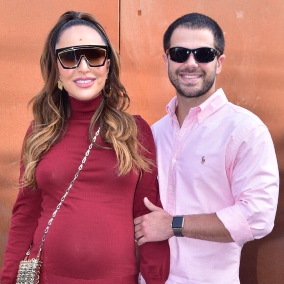 Sabrina Sato e Duda Nagle anunciam que a filha se chamará Zoe, em 20 de outubro de 2018