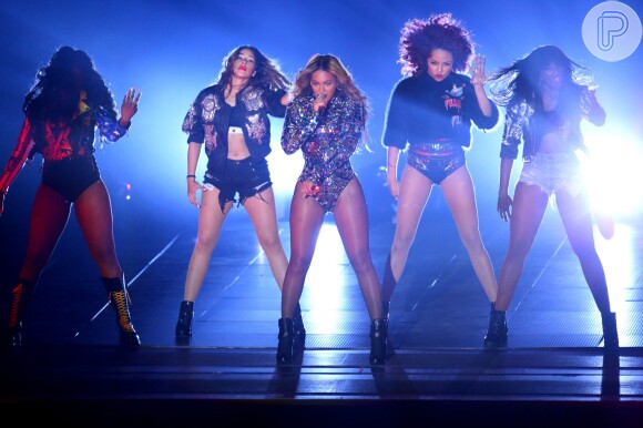 Beyoncé canta todas as músicas de seu álbum visual no VMA 2014