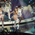 Ariana Grande abre o VMA 2014 com a performance de 'Break Free'