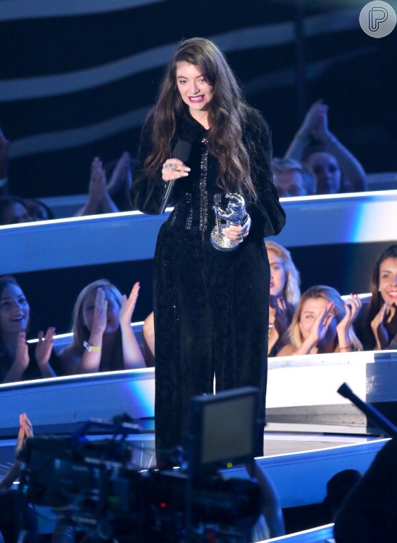 Lorde ganha o troféu de Melhor Clipe de Rock com 'Royals'