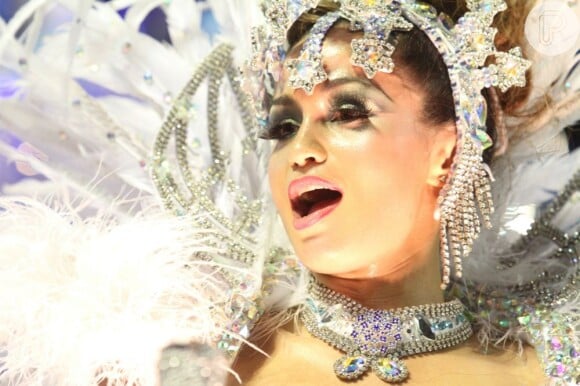 Nanda Costa desfila como destaque na Beija Flor, na Marquês de Sapucaí, no Rio de Janeiro, em 11 de fevereiro de 2013