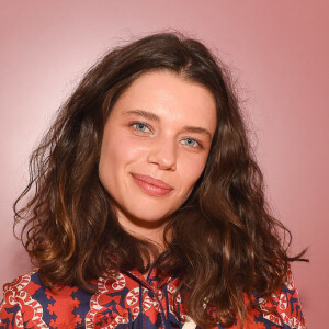 Bruna Linzmeyer prestigiou a inauguração da pop-up store Candystud, da grife Valetino, em São Paulo, nesta terça-feira, 23 de outubro