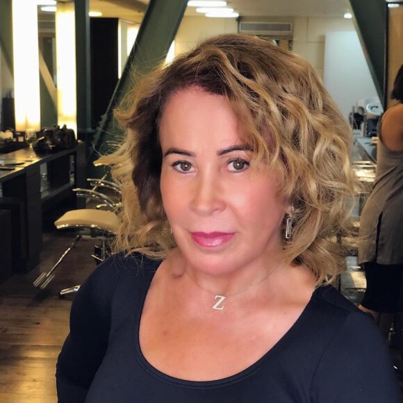 Zilu Camargo está de novo visual, com fios mais curtos