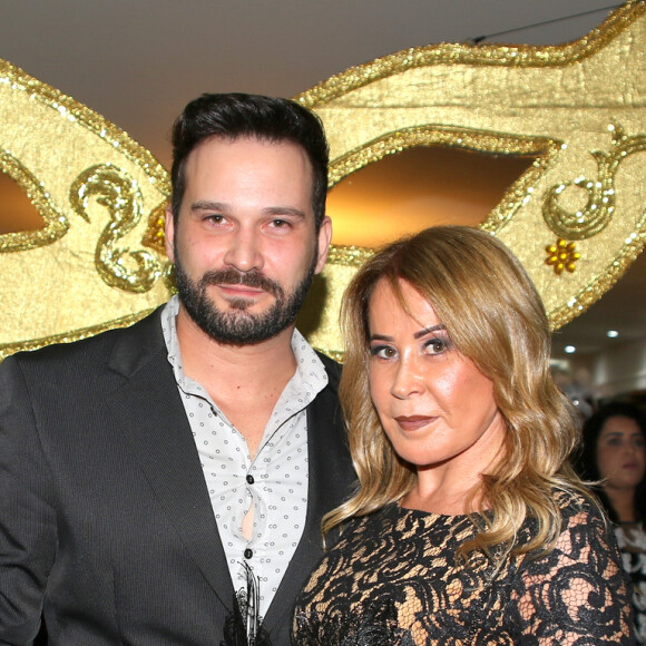 Zilu Camargo respondeu a postagem do namorado, Marco Augusto Ruggiero: 'Te amo'