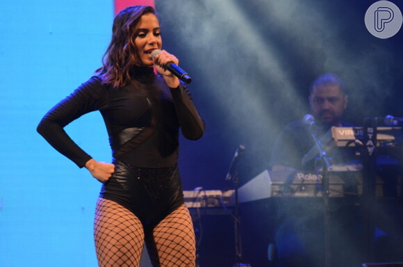Anitta vai se apresentar com a música 'Medicina' no prêmio em Los Angeles
