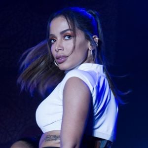 Anitta mostrou a boa forma de biquíni em foto no Instagram nesta terça-feira, 30 de outubro de 2018