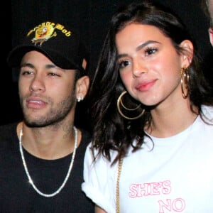 Neymar está solteiro desde o término com Bruna Marquezine