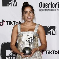 Anitta vence prêmio de Melhor Cantora Brasileira no MTV EMA 2018: 'Superfeliz'