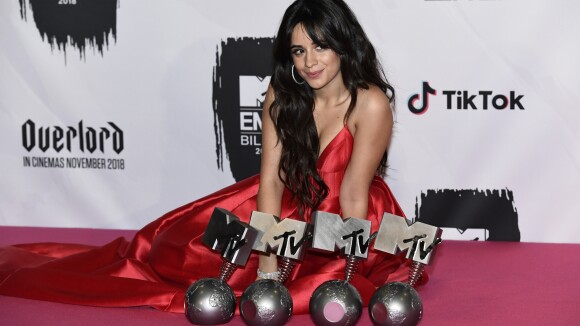 Camila Cabello fatura quatro prêmios no MTV EMA 2018: 'Estou enlouquecendo'