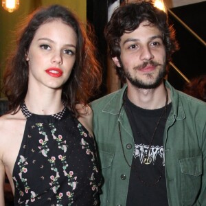 Chay Suede e Laura Neiva estavam com casamento marcado para dezembro