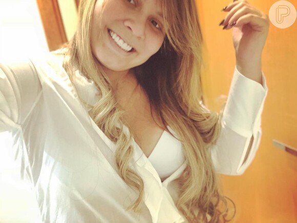 Marília Mendonça frequentemente compartilha fotos sem maquiagem nas redes sociais
