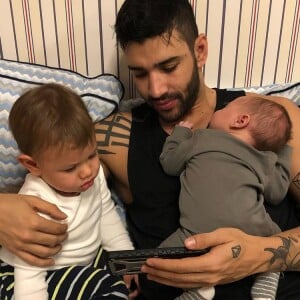 Gusttavo Lima sempre compartilha momentos com os filhos nas redes sociais