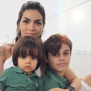 Kelly Key posa com os filhos, Jaime Vitor e Arthur