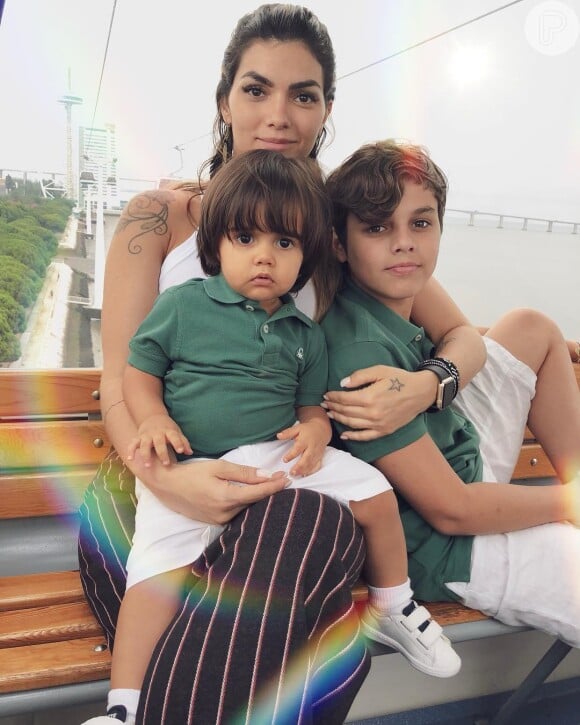 Kelly Key posa com os filhos, Jaime Vitor e Arthur