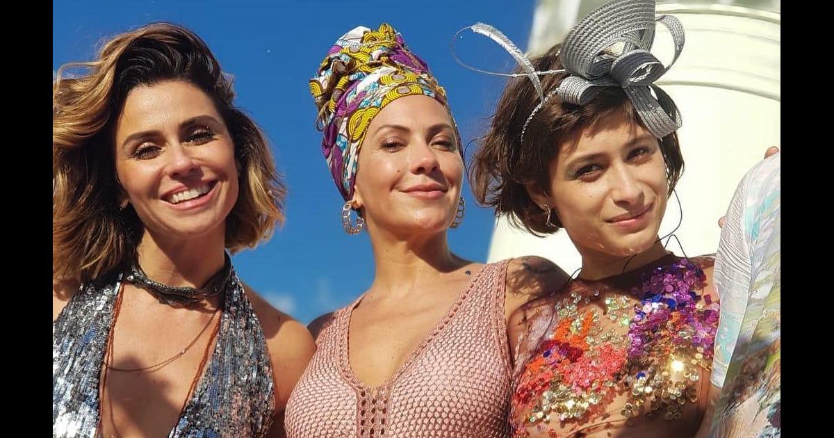 Novela 'Segundo Sol' reúne elenco em cima do trio para cena final. Veja