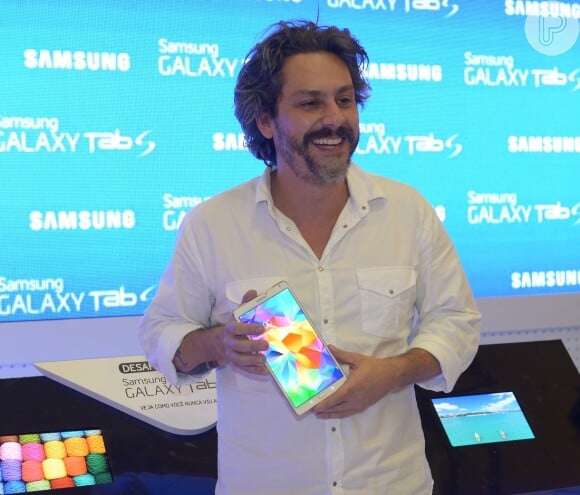 Alexandre Nero, no ar em 'Império', participa de um evento promovido pela marca Samsung, em São Paulo