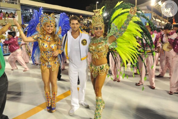Marcelo Serrado curtiu o Carnaval da São Clemente, no Rio