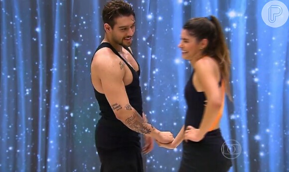 Lucas Lucco joga charme durante ensaio do 'Dança dos Famosos' para a bailarina Ana Paula Guedes