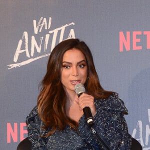 'Vai do íntimo ao mais sério e queria muito que fosse um meio termo', afirmou Anitta