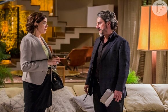 Maria Marta (Lilia Cabral) confronta José Alfredo (Alexandre Nero) ao encontrá-lo no apartamento de Maria Isis (Marina Ruy Barbosa), em 'Império'