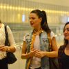Isis Valverde vai ao cinema com amiga em um shopping da Barra da Tijuca, na Zona Oeste do Rio de Janeiro (3 de setembro de 2014)