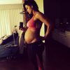 Em junho, aos seis meses de gravidez, a atleta revelou o sexo do bebê postando uma foto no Instagram. 'Baby on the way! Mais um kimoninho rosa na família', legendou Kyra a imagem