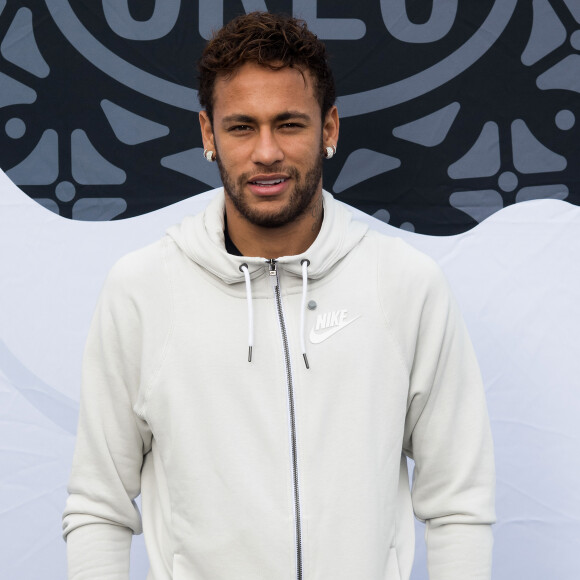 Neymar deixou de seguir Luan Santana no Instagram após sertanejo contar que ficou com Bruna Marquezine