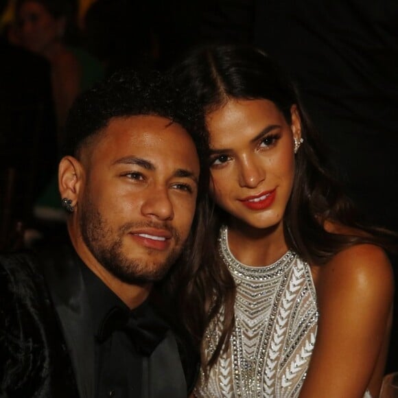 Bruna Marquezine ainda tem carinho muito grande por Neymar, mesmo após o término