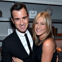 Jennifer Aniston vai à pré-estreia do filme 'Cake' com o noivo, Justin Theroux