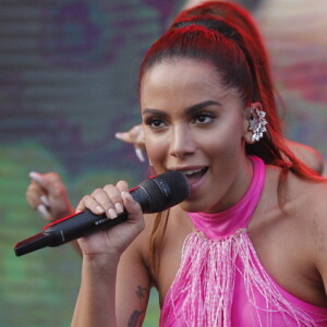 Anitta explicou que diminuiu as brincadeiras feitas nas redes sociais