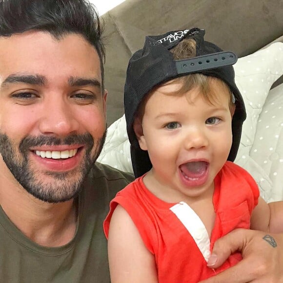 Gusttavo Lima sempre compartilha momentos com a família nas redes sociais