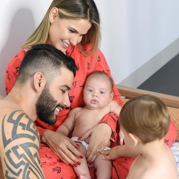 'Gabriel e o Samuel vieram para mudar nossa vida, a minha mais a da Andressa', afirmou Gusttavo Lima
