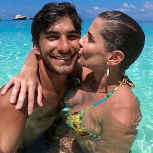 Deborah Secco recentemente viajou às Maldivas com o marido, Hugo Moura