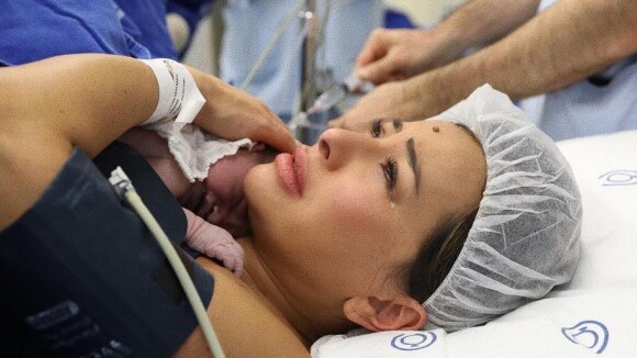 Do parto à chegada de Zoe: Sabrina Sato compartilha vídeo do nascimento da filha