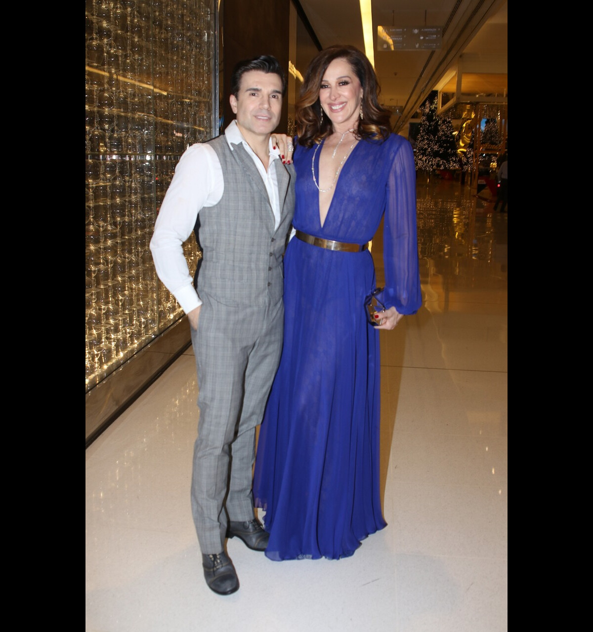 Casamento de Claudia Raia tem Paolla Oliveira e Mariana Ximenes