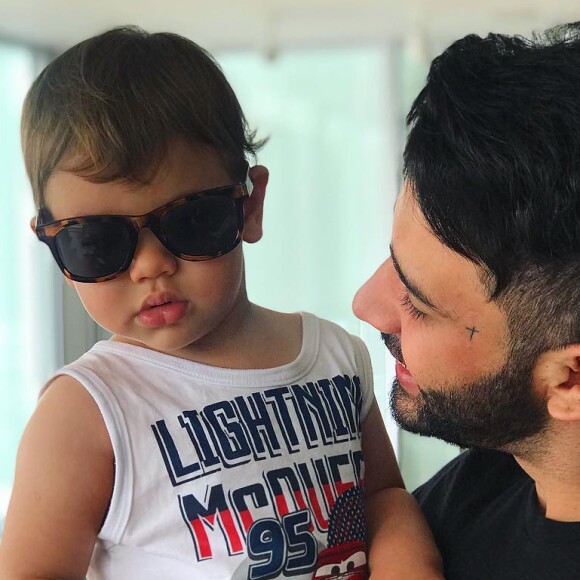 Marido de Andressa Suita, Gusttavo Lima costuma fazer programas a dois com o filho Gabriel