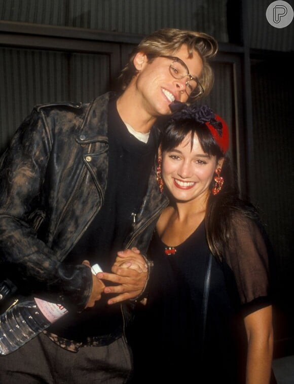 Jill Schoelen e Brad Pitt namoraram e chegaram a ficar noivos em 1989. Os dois trabalharam juntos no filme 'Assassinato no Colégio'