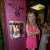 Fiorella Mattheis aposta em vestido rosa para evento de moda em São Paulo