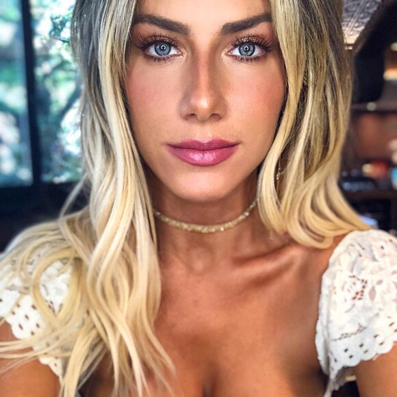 Giovanna Ewbank se livrou de incômodo com autoestima após silicone