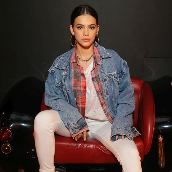 Neste domingo, 16 de dezembro de 2018, Bruna Marquezine foi clicada pelo fotógrafo português Gonçalo Silva
