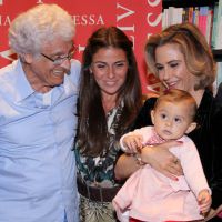 Giovanna Antonelli e Guilhermina Guinle prestigiam lançamento de livro no Rio