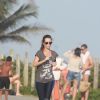 Juliana Didone sua a camista durante corrida na orla de praia do Rio