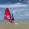 Paula Fernandes aprende windsurf em férias na Paraíba neste sábado, dia 22 de dezembro de 2018