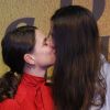 Bruna Linzmeyer e a namorada, Priscila Visman, foram clicadas juntas pela primeira vez em março de 2017 e na festa da novela 'O Sétimo Guardião' trocaram beijos