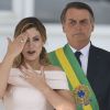 Michelle Bolsonaro discursou em libras antes do marido, Jair Bolsonaro, falar ao público