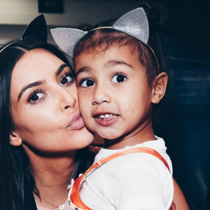 Kim Kardashian é mãe de North, de 5 anos (com ela em foto), Saint e Paris