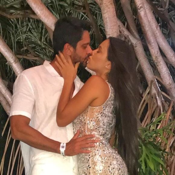 A ex-BBB Emilly Araújo assumiu namoro com Paulo Simões no final do ano: 'Do nosso amor e da nossa ligação, só a gente sabe'