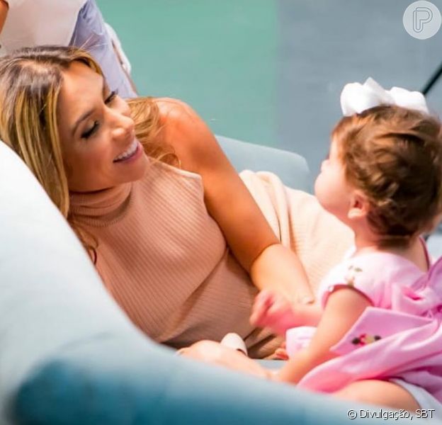 Patricia Abravanel, grávida pela terceira vez, festejou o primeiro aniversário da filha, Jane, nesta quinta-feira, 10 de janeiro de 2019: 'Carinhosa, independente, encantadora'
