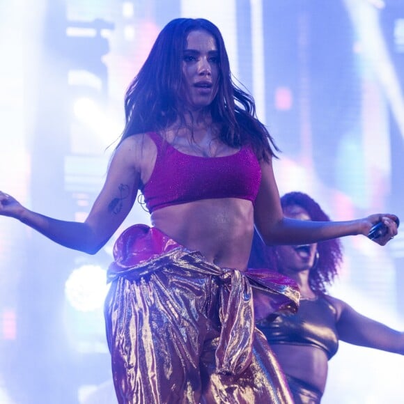 Anitta usou Instagram para esclarecer paralisação de show: 'Rolou uma tempestade muito forte'